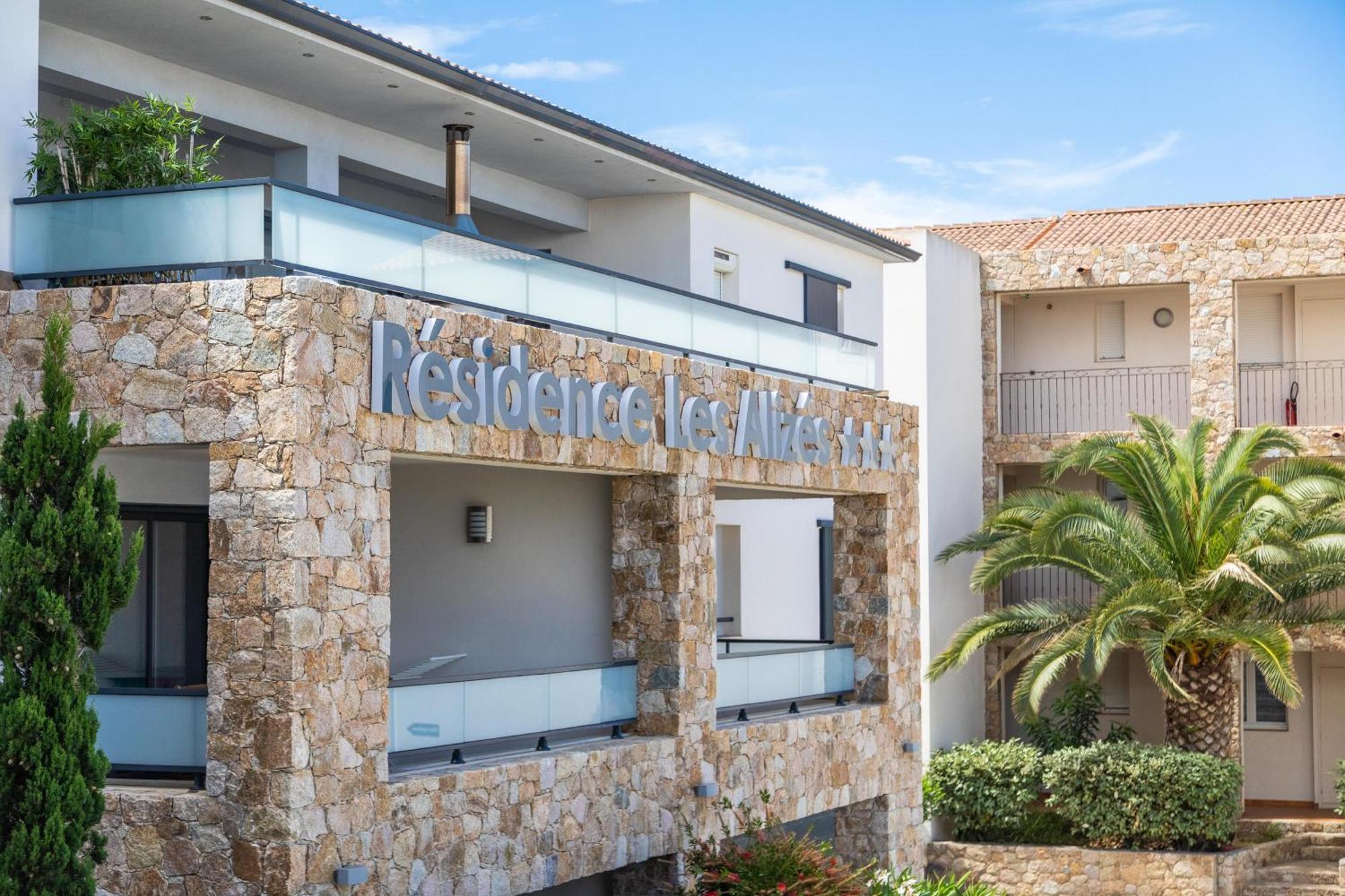 Les Alizes Residence & Spa LʼÎle-Rousse エクステリア 写真