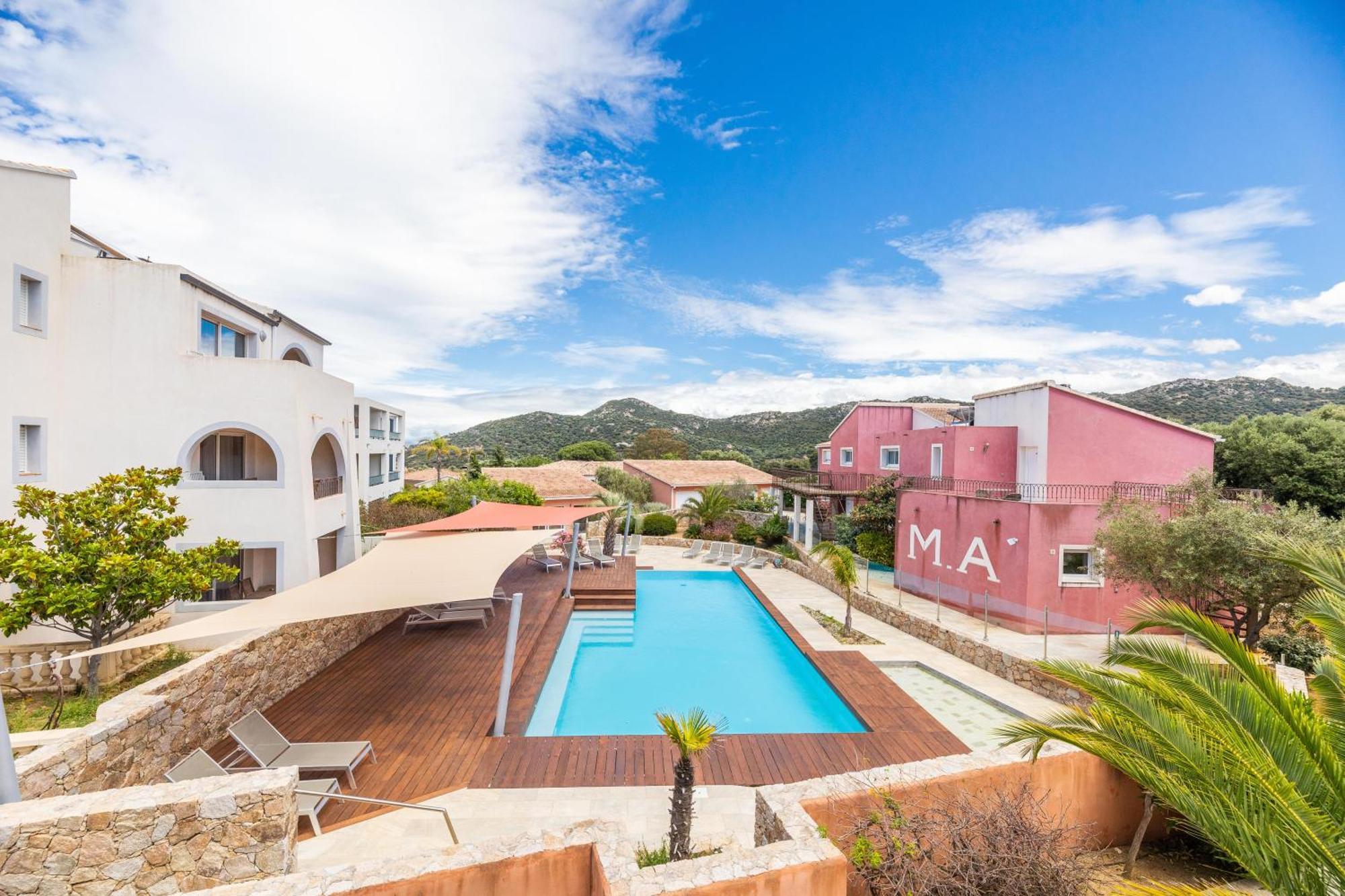 Les Alizes Residence & Spa LʼÎle-Rousse エクステリア 写真