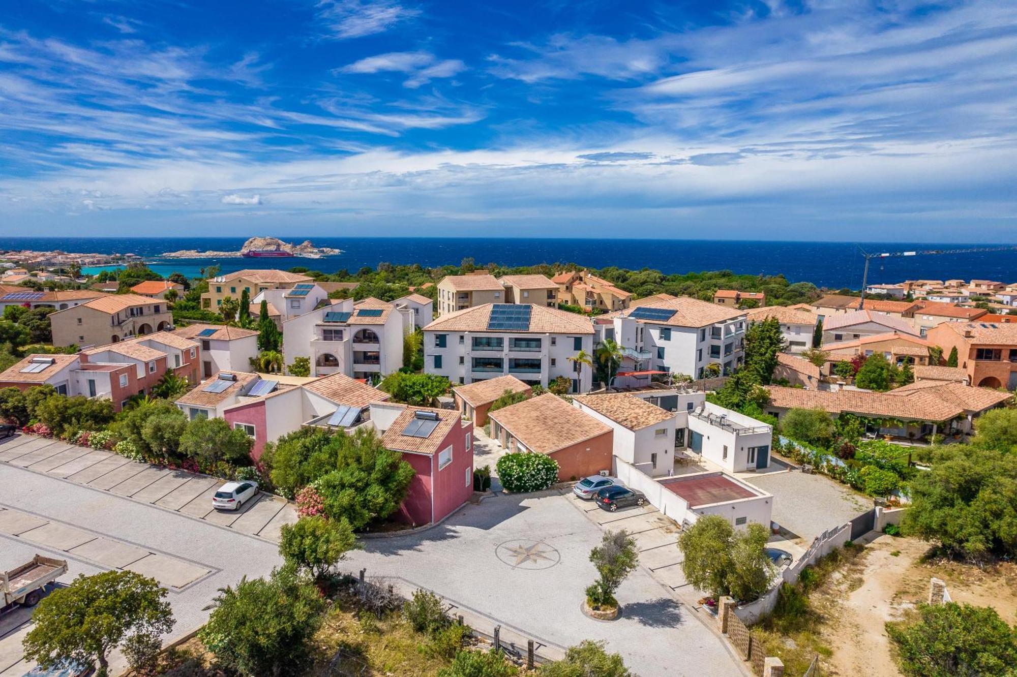 Les Alizes Residence & Spa LʼÎle-Rousse エクステリア 写真