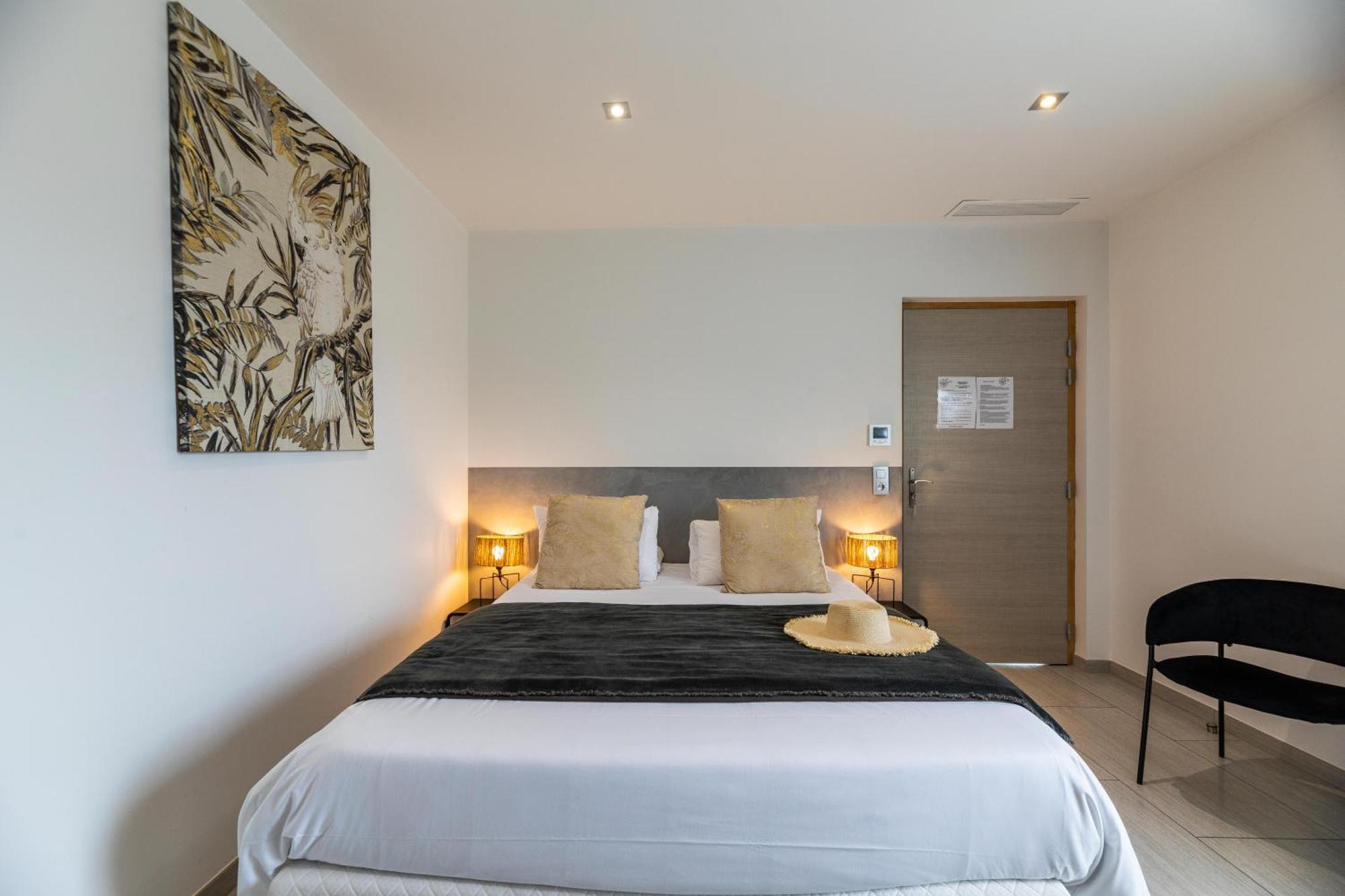 Les Alizes Residence & Spa LʼÎle-Rousse エクステリア 写真